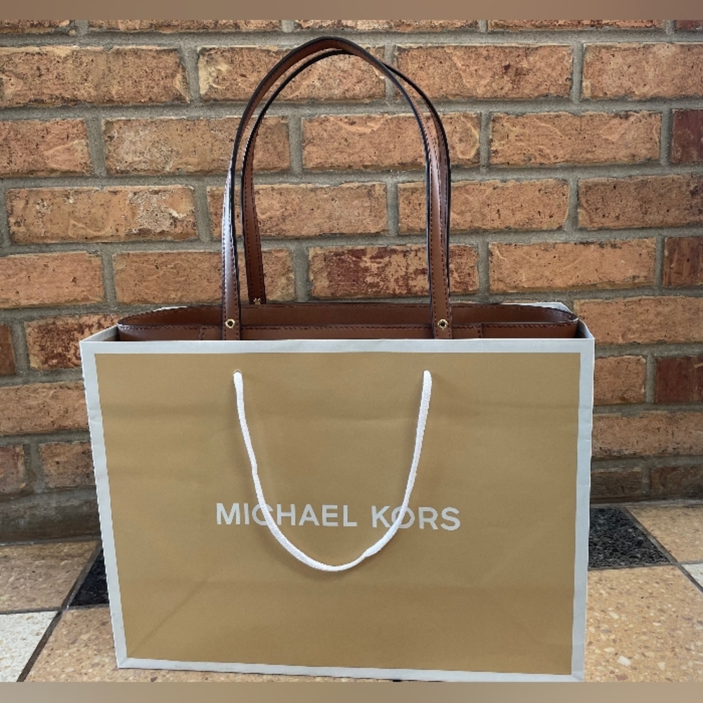 $258 Michael Kors Voyager Leather EW Tote Designer Bag MK Handbag - Picture 4 of 7